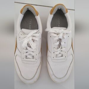 Everlane The ReLeather White and Tan Sneakers   W-US 8.5 M US- 6.5